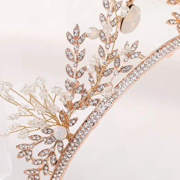 ROMANCE | Elegant Tiara in Rosegold -ruusukullanvärinen elegantti tiara