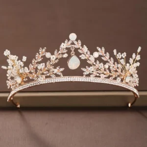 ROMANCE | Elegant Tiara in Rosegold -ruusukullanvärinen elegantti tiara