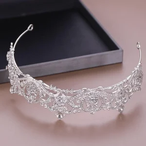 ROMANCE | Leonora -hopeanvärinen näyttävä kirkaskivinen tiara