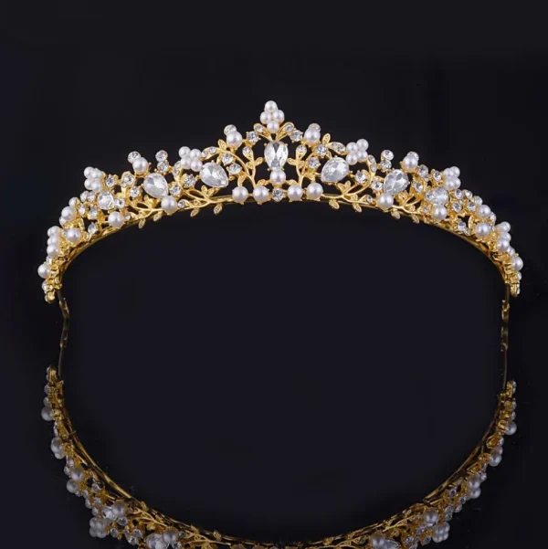 ROMANCE | Princesse -kullanvärinen romanttinen tiara helmin