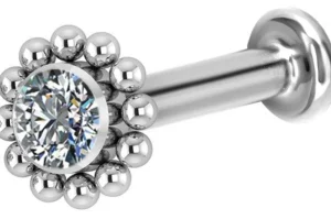 Rustokoru/traguskoru, Titaaninen push in kirkaskivinen labret (hopea)