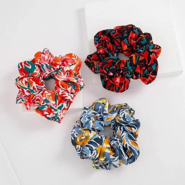Scrunchie | SUGAR SUGAR, XL Jungle -monivärinen punainen hiusdonitsi