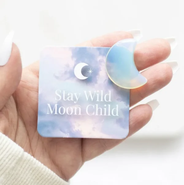 Stay Wild Moon Child -opaliitti kuunsirppi onnenkivi lahjapussissa