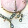 Strassikaulakoru, Beautiful Teardrop Necklace in Gold