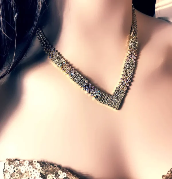 Strassikaulakoru, Simple Strass Necklace in Gold