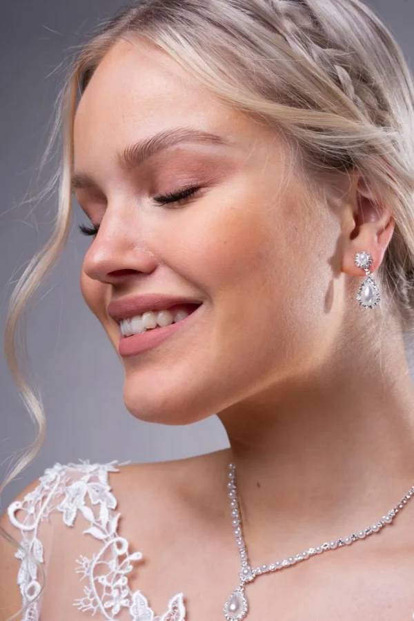 Strassikorvakorut, Romantic Pearl Earrings