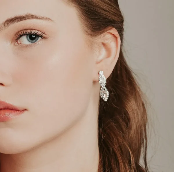 Strassikorvakorut, ROMANCE | Phillippa Earrings in Silver