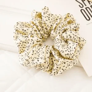SUGAR SUGAR®, Autumn Mornings Scrunchie -valkoinen hiusdonitsi