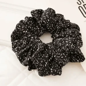 SUGAR SUGAR®, Autumn Mornings Scrunchie -musta hiusdonitsi