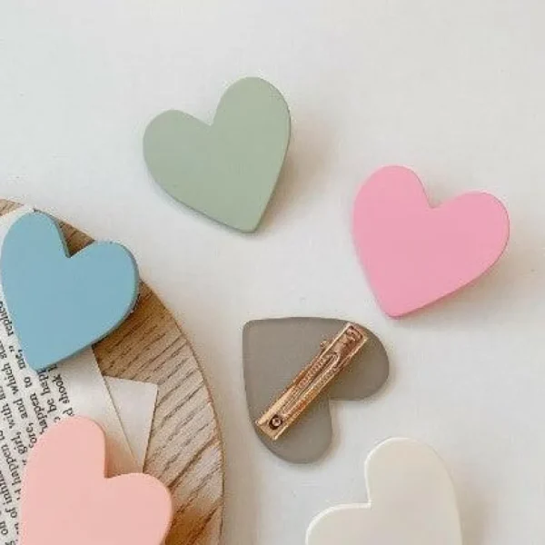 SUGAR SUGAR, Green Heart Clip -vaaleanvihreä sydänpinni