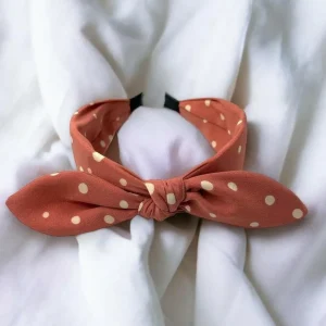 SUGAR SUGAR®, Lyla Hairband -koralli comfy-hiuspanta rusetilla