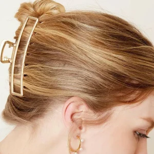 SUGAR SUGAR®, Matt Gold Long Clip -kullanvärinen hiusklipsi