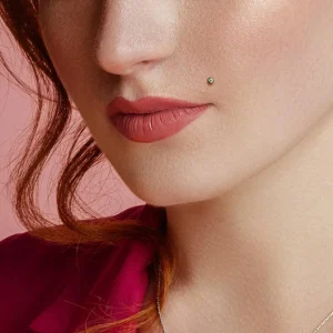 Titaani labret, CZ Basic -kimaltava labret 3mm pallolla (kulta)