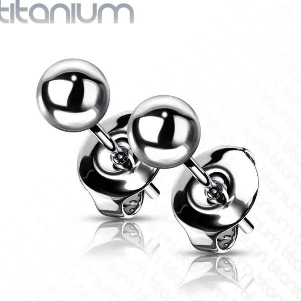 Titaaniset korvanapit, Basic Titanium