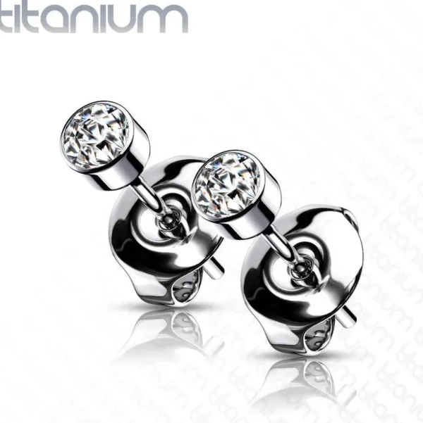 Titaaniset korvanapit, Round Titanium Cubic Zirconia (kolme kokoa)